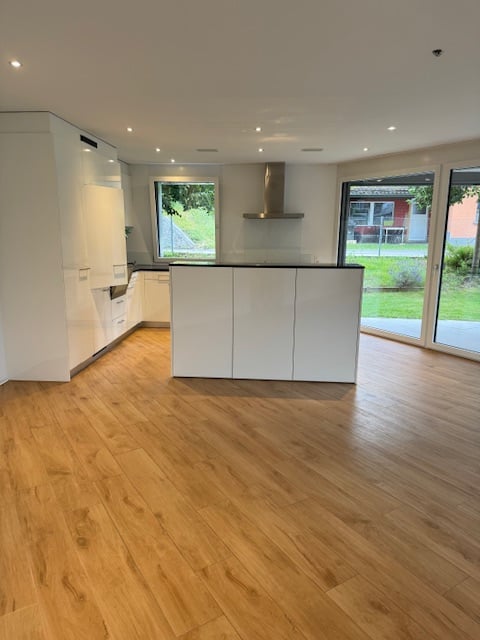 Ab 1.2./1.3./1.4. - Tolle, stylische 1.5 Zi Whg mit 170 m2, Gartenwohnung 1