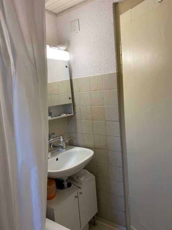 Ab 1.7./1.8./1.9. - Hübsche, sonnige 3.5 Zi Wohnung - nähe Spital/Uni 16