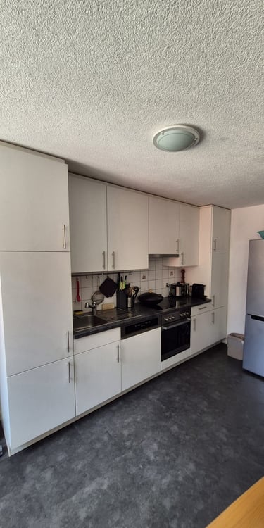 Ab 1.9./15.9./1.10. - Schöne 4.0 Zi Wohnung in Altstadthaus 4