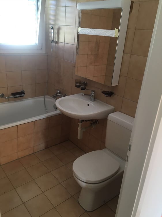 Ab 1.9./15.9./1.10. - Schöne 4.5 Zi Wohnung mit Balkon und Aussicht 16