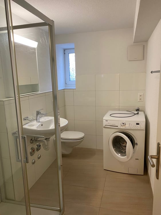 Ab 1.8. - Frisch gestrichene, praktische und hübsche 2.5 Zi Wohnung 12