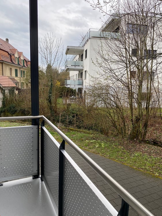 Ab 1.8./1.9./1.10. - Schöne 2.5 Zi Wohnung im Loftstyle, mit Balkon 2