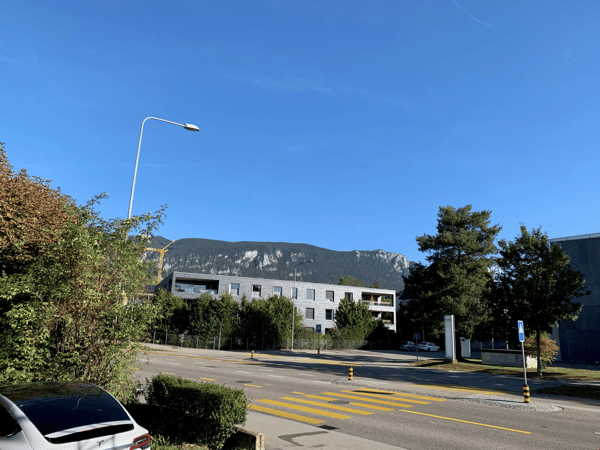 Ab 1.10. - Herzige, praktische 2.5 Zi Whg mit Balkon, Hochparterre 15