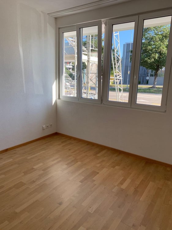 Ab 1.10. - Herzige, praktische 2.5 Zi Whg mit Balkon, Hochparterre 8