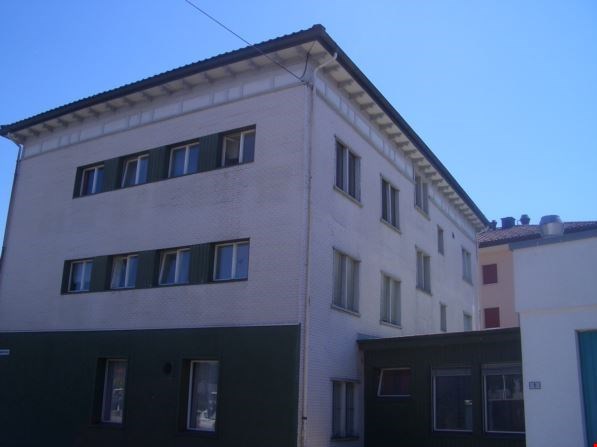 Ab 2.20. - Praktische, kleine 2.0 Zimmerwohnung 1