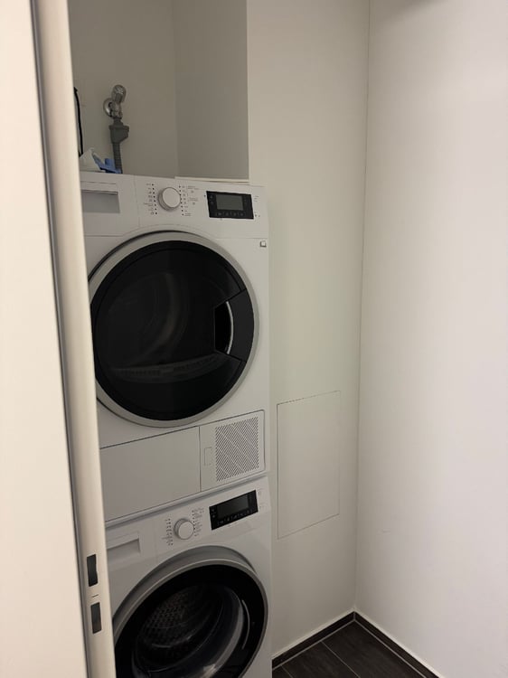 Ab sofort - Stylische 3.5 Zi Whg mit 95 m2 mit grosser Loggia 35 m2 im 10. Stock 13