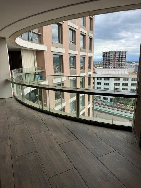 Ab sofort - Stylische 3.5 Zi Whg mit 95 m2 mit grosser Loggia 35 m2 im 10. Stock 7