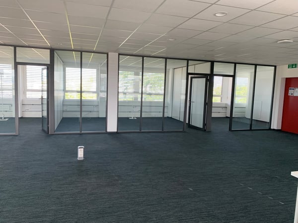 Belle surface de bureaux à louer 12