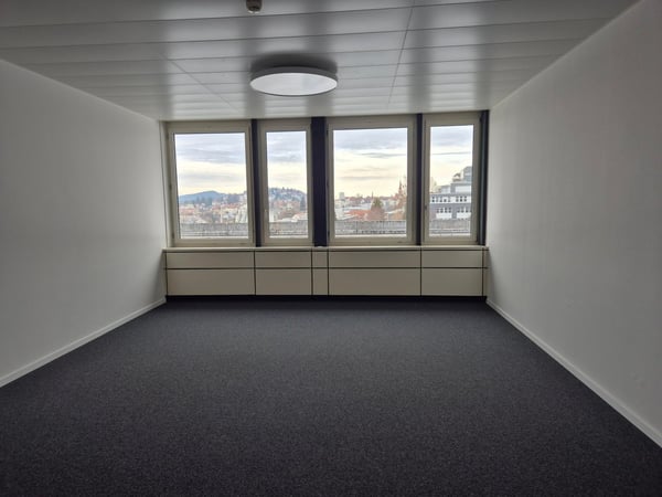 Grosszügige Bürofläche an zentraler Lage - Miete von Teilflächen möglich 3