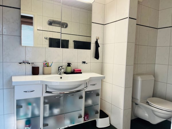 Charmante Doppeleinfamilienhaus-Hälfte im Zentrum von Thun 4