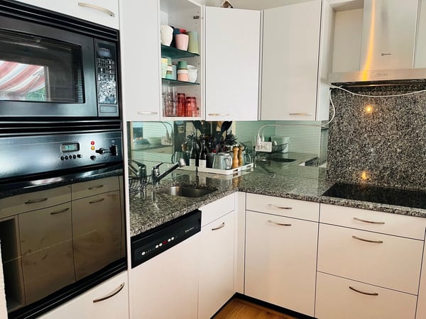 Charmante Doppeleinfamilienhaus-Hälfte im Zentrum von Thun 2