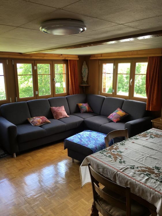 Rustikale 1.5-Zimmer-Wohnung mit Garten und Panoramablick 3