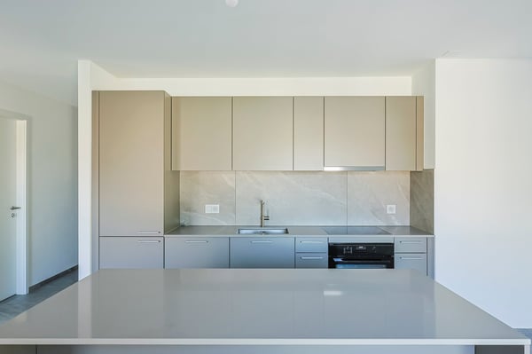 NEU WOHNJUWEL - Moderne 4.5-Zimmer-EG-Wohnung mit Terrasse und Garten 1