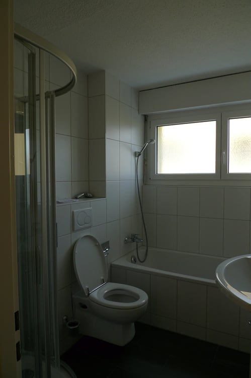 Helle 4.5-Zimmer-Wohnung mit Balkon und schöner Aussicht in Uetendorf 7