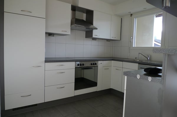 Helle 4.5-Zimmer-Wohnung mit Balkon und schöner Aussicht in Uetendorf 5