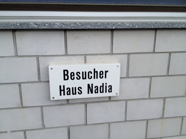 Grosszügige Garage abschliessbar mit Licht, Steckdose, Funksender, etc. 13