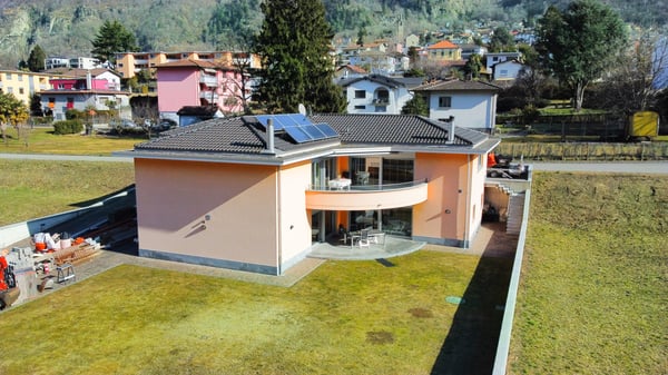 Ihr privates Paradies: Luxuriöse Villa mit Indoor-Pool und Traumgarten 3