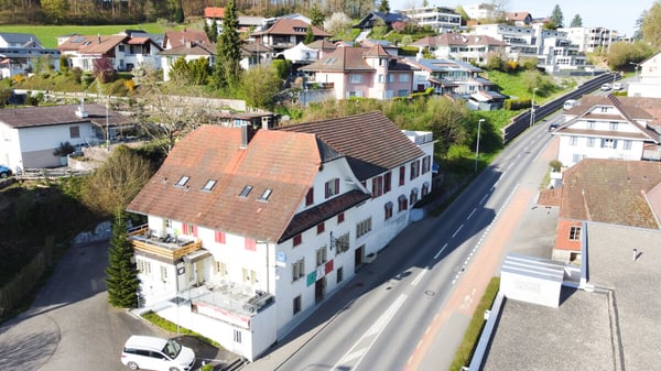Wohn- und Geschäftshaus mit vielseitigem Nutzungspotenzial und 5.67% B 1