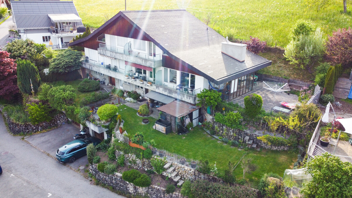 Immobilie in Wattenwil - Zweifamilienhaus mit atemberaubender Alpenaussicht und Renditepotenzia - Bild 2