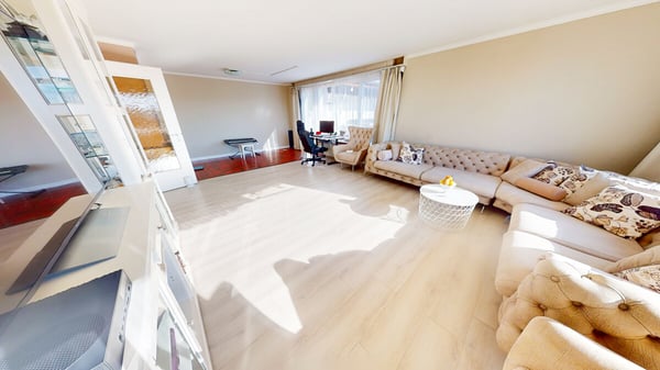 Einmaliges Einfamilienhaus mit Einliegerwohnung und traumhafter Aussic 12