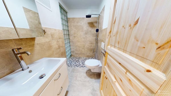 Erstbezug nach Sanierung moderne 4.5-Zimmer-Wohnung mit Garten und G 8