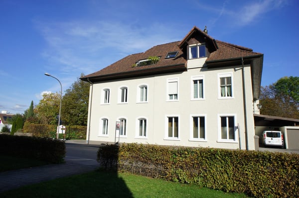 schöner Praxis- / Gewerberaum mit Küche, Allgemeinbereichen, Toiletten, Parkplätzen 6