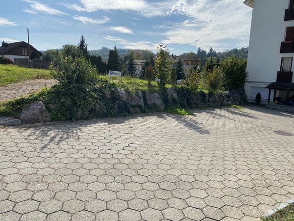 günstig parkieren in Menziken, Aussenparkplatz Nr. 3 10