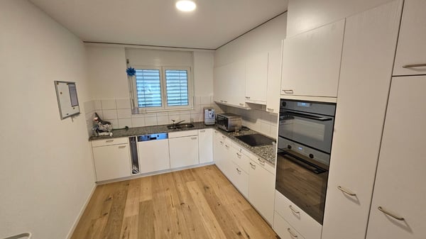 Grosse 3.5 Zimmer Praxis behindertengerecht ausgestattet 6