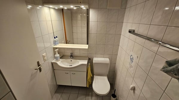 Grosse 3.5 Zimmer Praxis behindertengerecht ausgestattet 12