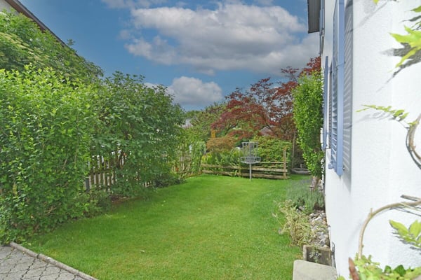 Charmantes Familienhaus mit Gartenidylle 10