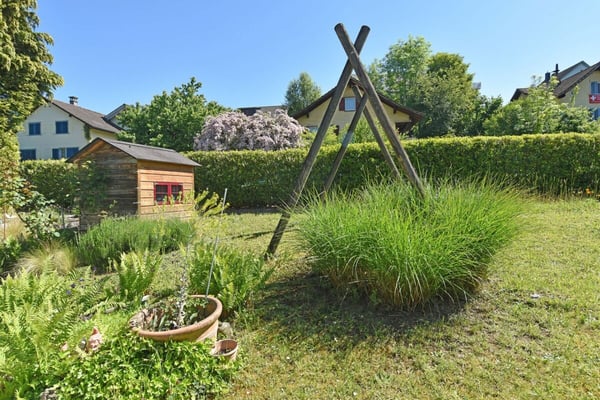 Familienglück auf grossem Grundstück, sonnig, naturnah 3