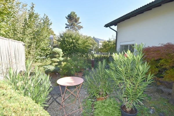 Freistehendes Einfamilienhaus mit idyllischem Garten 5