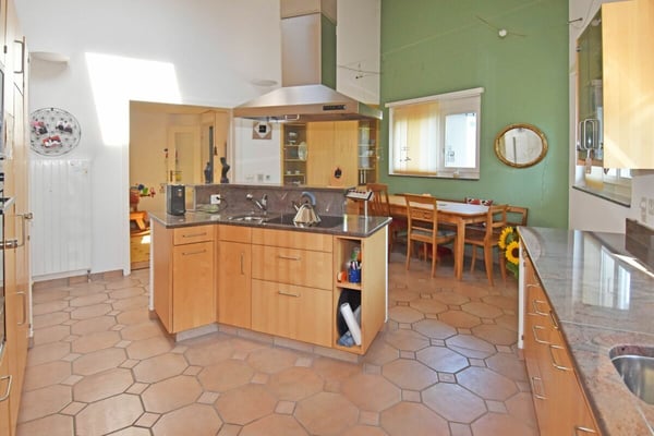 Freistehendes Einfamilienhaus mit idyllischem Garten 12