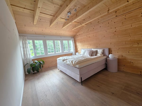 Naturnahes Wohnen unter dem Dach – stilvolle 4.5-Zi-Wohnung mit Flair 12