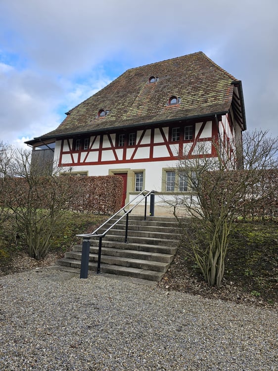 Büro zu vermieten – im 1. OG eines charmanten Hauses 2