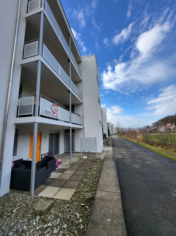 Moderne Wohnung mit 2 Balkonen, an sehr familienfreundlicher Lage 12