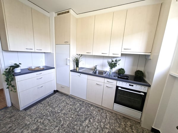 Attraktive 4-Zimmerwohnung mit Balkon und schöner Aussicht 5