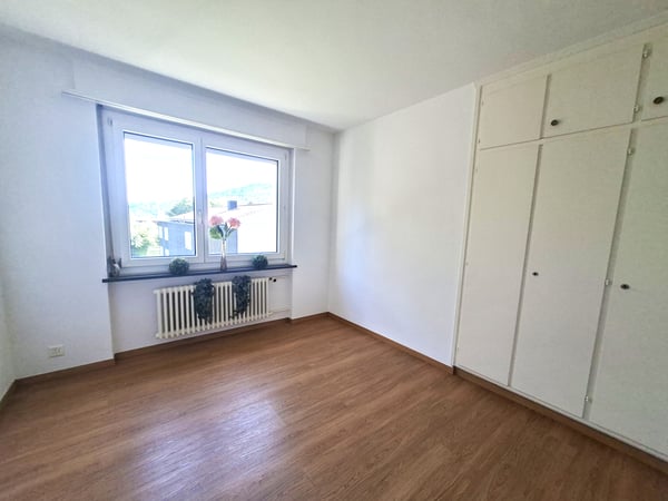 Attraktive 4-Zimmerwohnung mit Balkon und schöner Aussicht 3