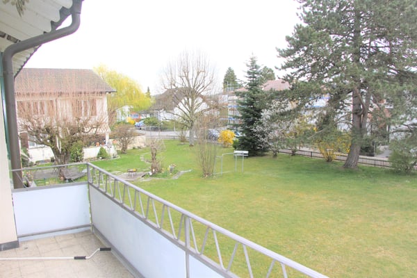 Charmante 3-Zi-Wohnung mit sonnigem Balkon - in einem kleinen MFH 3
