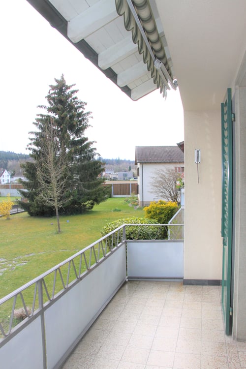 Charmante 3-Zi-Wohnung mit sonnigem Balkon - in einem kleinen MFH 2