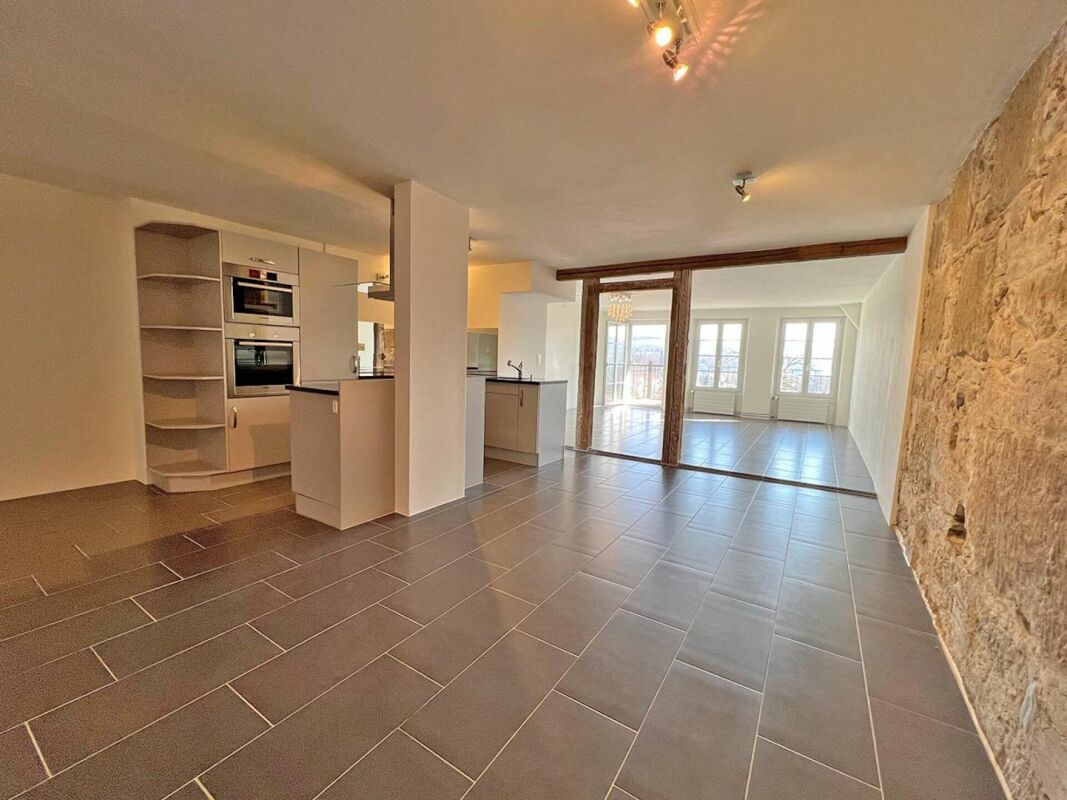 Bild Wohnen im Loftstyle - Ihre 5.5-Zimmer-Wohnung mit Kamin und eigenem Autoabstellplatz in Burgdorf