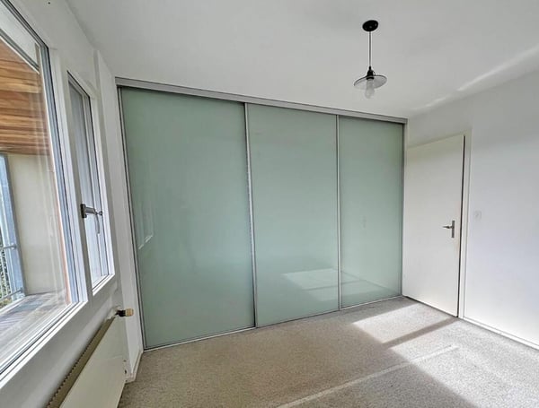 Liegenschaft mit zwei Wohnungen und Garage 21