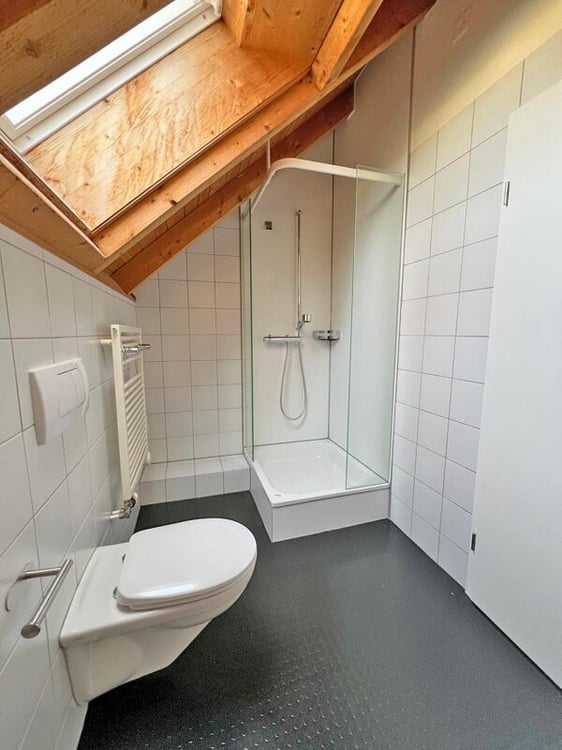 Liegenschaft mit zwei Wohnungen und Garage 14