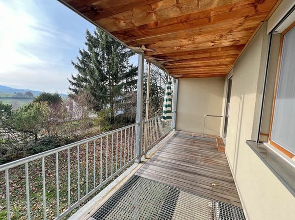 Liegenschaft mit zwei Wohnungen und Garage 18