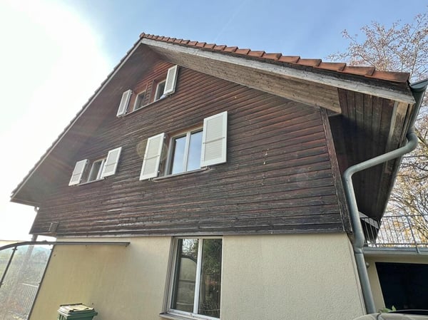 Liegenschaft mit zwei Wohnungen und Garage 29