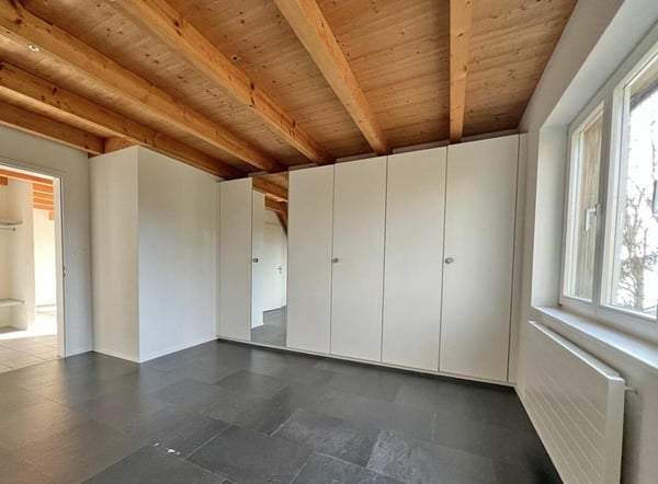 Liegenschaft mit zwei Wohnungen und Garage 3