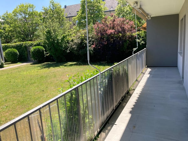 2-Zimmerwohnung mit grossem sonnigem Balkon 4