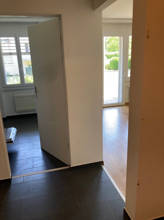 2-Zimmerwohnung mit grossem sonnigem Balkon 17
