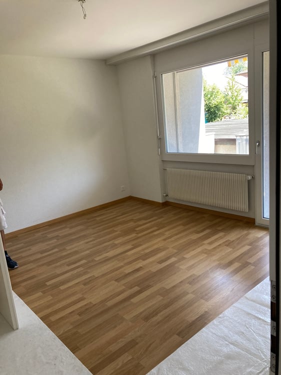 2-Zimmerwohnung mit grossem sonnigem Balkon 10