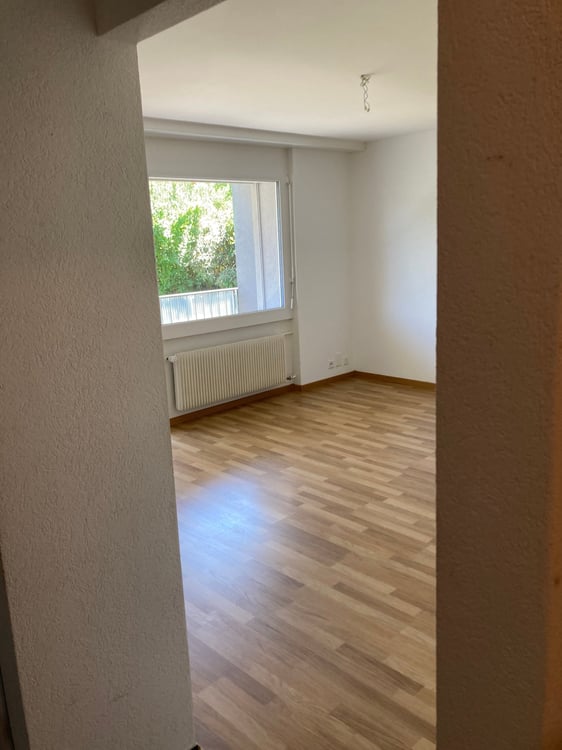 2-Zimmerwohnung mit grossem sonnigem Balkon 7